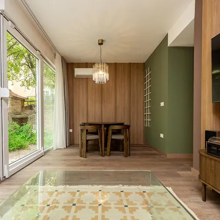 Apartman Bright 3bdr With Garden - Free Parking Sarajevo
