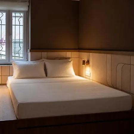Apartman Bright 3bdr With Garden - Free Parking *