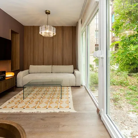 Bright 3bdr With Garden - Free Parking